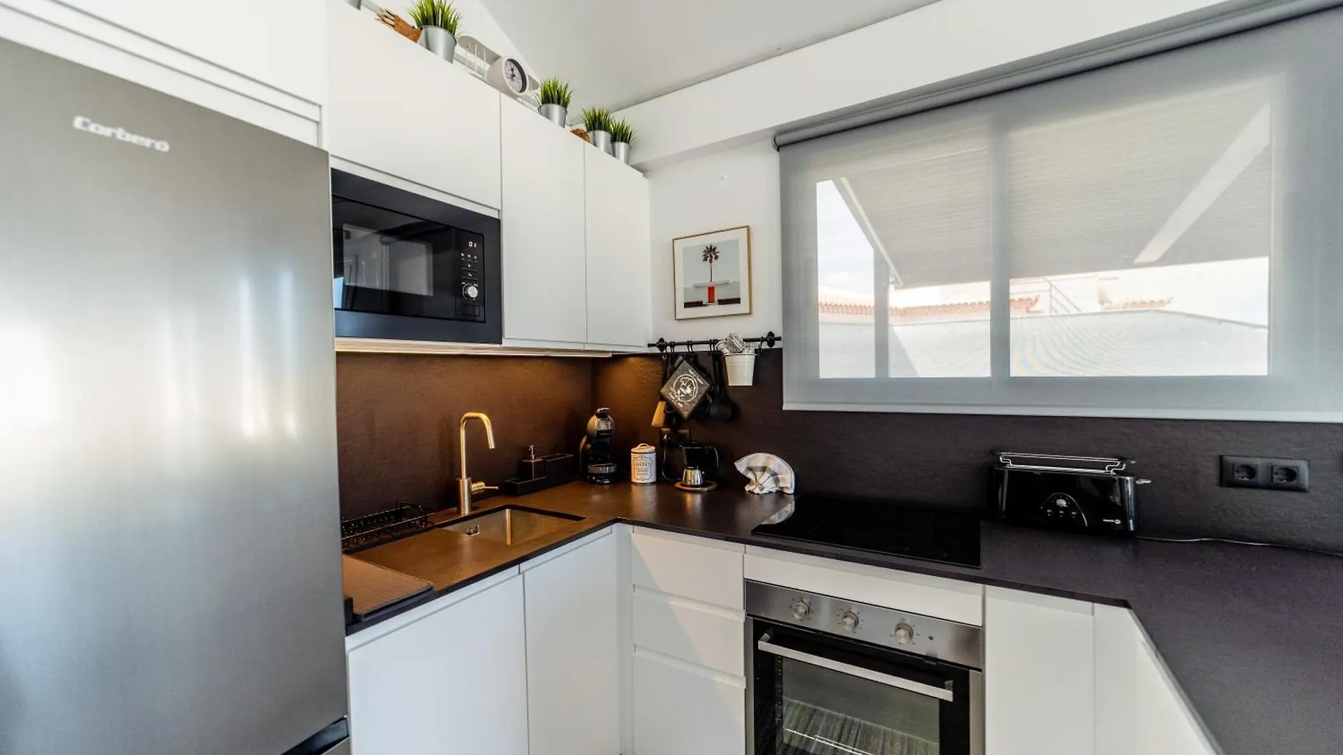 Apartmán La Casa De Playa - Atico Con Jacuzzi Y Vista Mar Los Cristianos  0*, Los Cristianos (Tenerife)