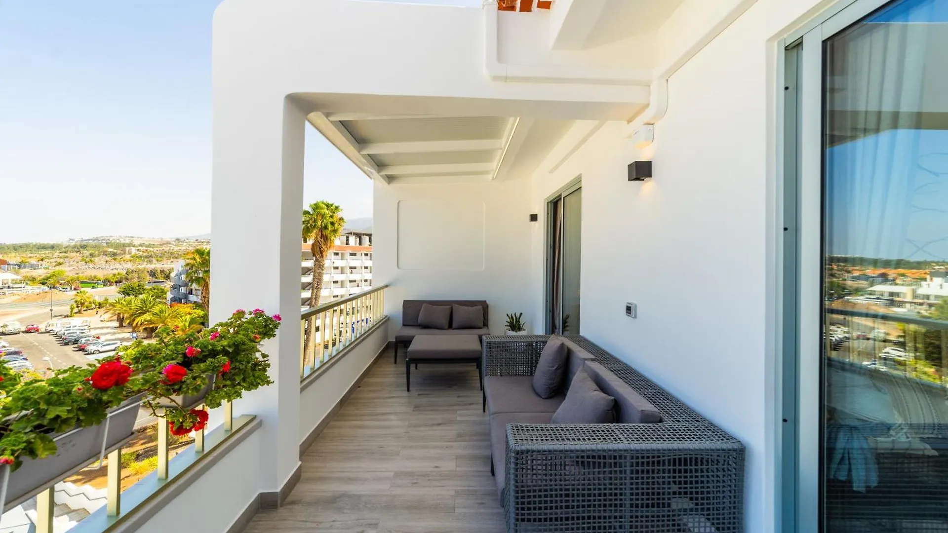 Apartmán La Casa De Playa - Atico Con Jacuzzi Y Vista Mar Los Cristianos  Španělsko