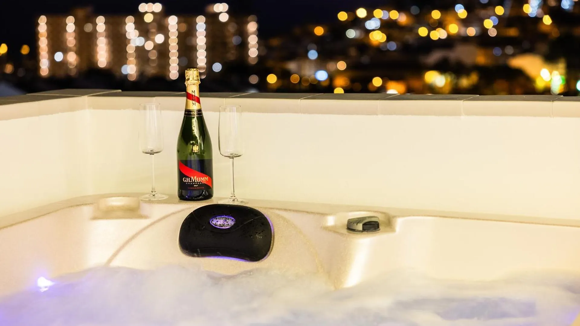 Apartament La Casa De Playa - Atico Con Jacuzzi Y Vista Mar Los Cristianos  Hiszpania