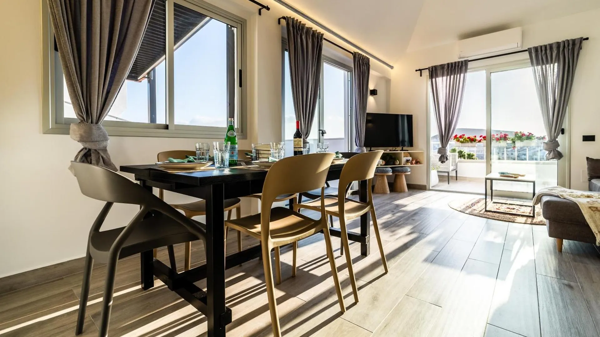 Apartmán La Casa De Playa - Atico Con Jacuzzi Y Vista Mar Los Cristianos