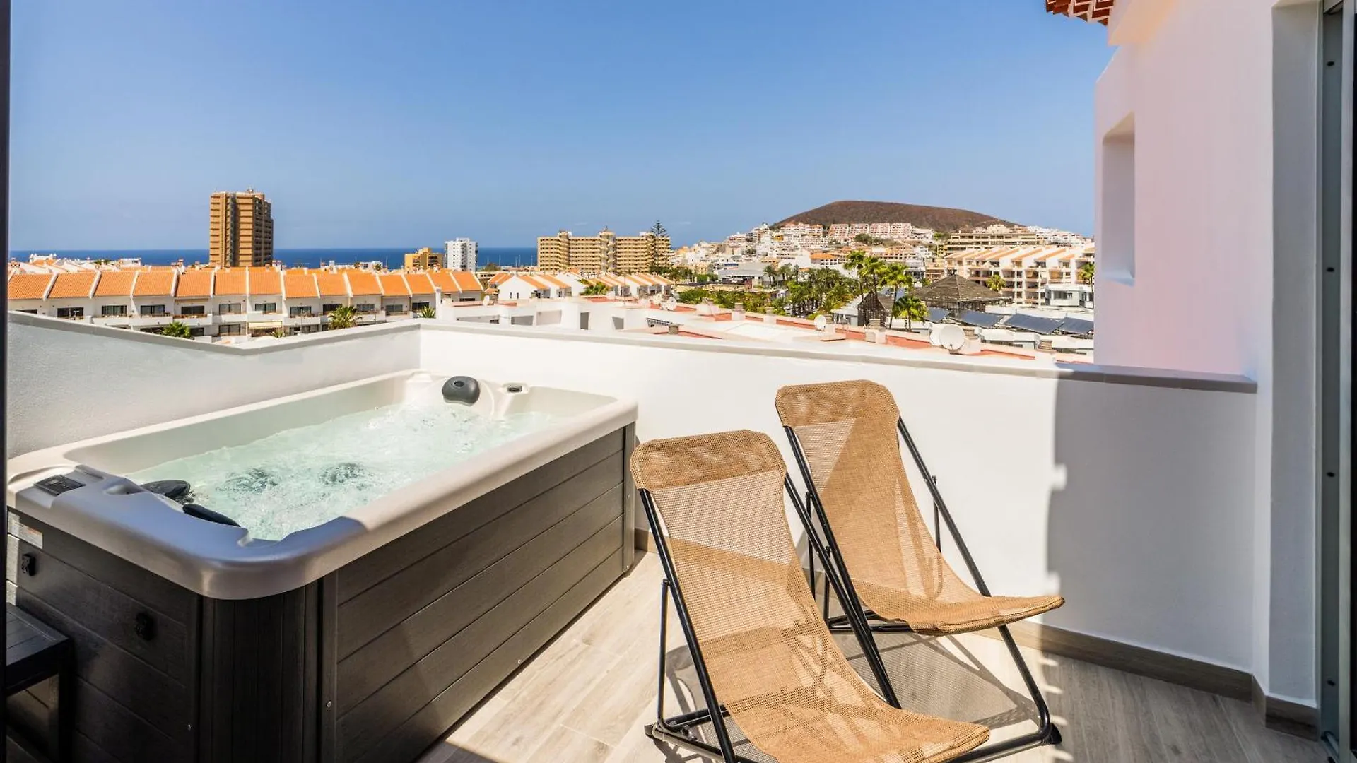 Apartament La Casa De Playa - Atico Con Jacuzzi Y Vista Mar Los Cristianos