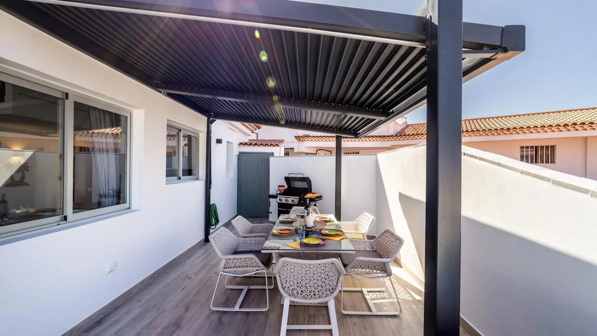 アパート ロスクリスティアーノスLa Casa De Playa - Atico Con Jacuzzi Y Vista Marアパートメント