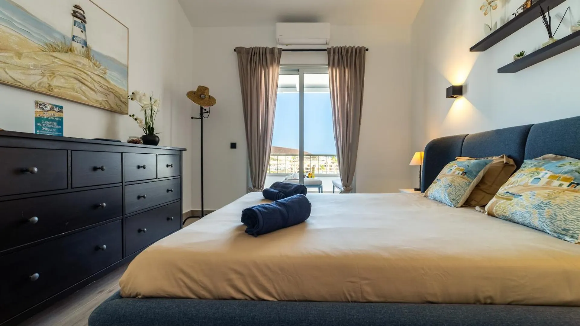 Apartament La Casa De Playa - Atico Con Jacuzzi Y Vista Mar Los Cristianos
