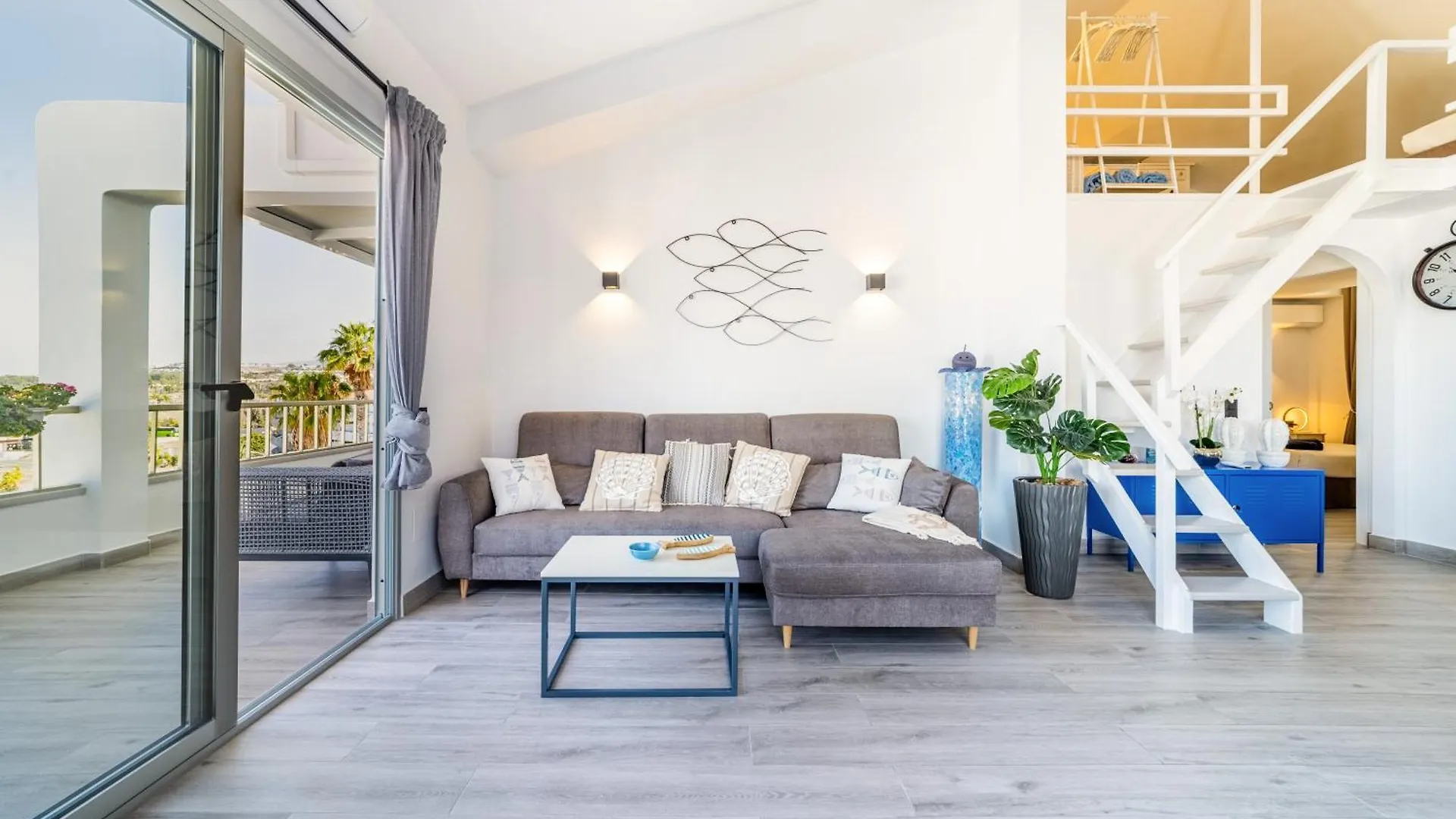 Apartament La Casa De Playa - Atico Con Jacuzzi Y Vista Mar Los Cristianos